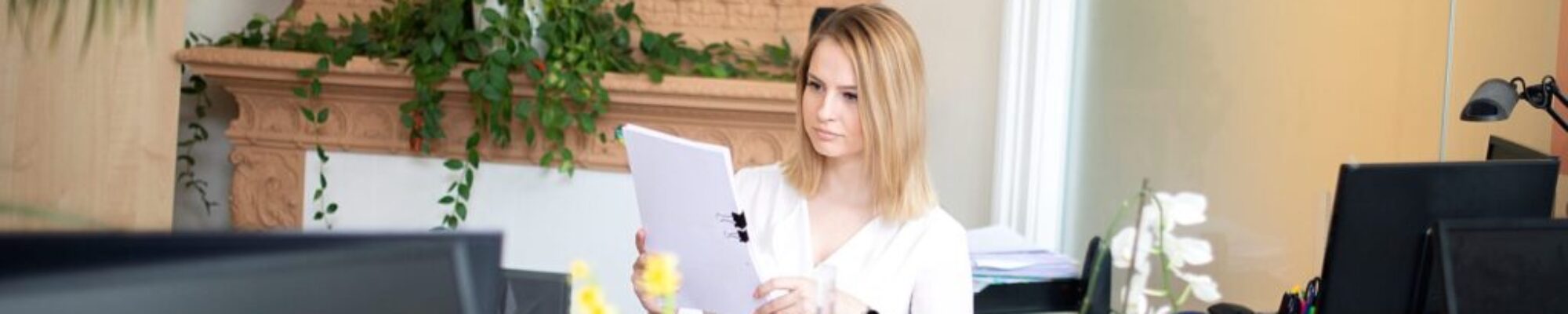 stafflookingatcontract